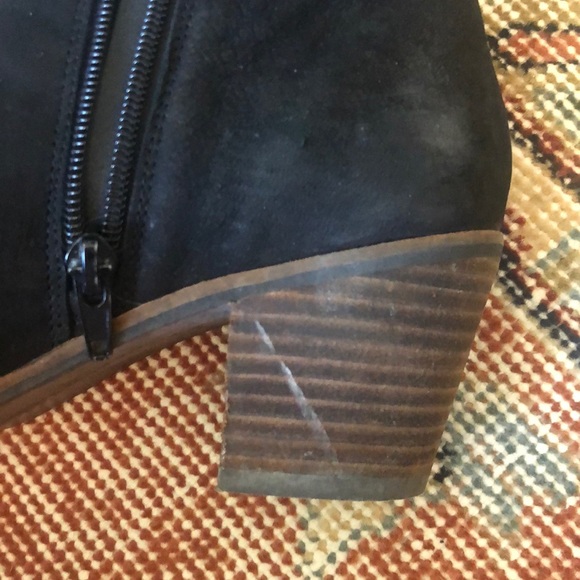 Lucky Brand Heeled Sueded Ankle Boots - Picture 7 of 9